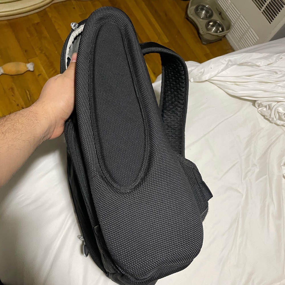 Backpack - Picture 4 of 5